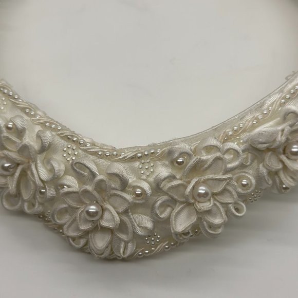 Vintage Bridal Headpiece Tiara White Floral Pearl Beaded - Picture 2 of 5